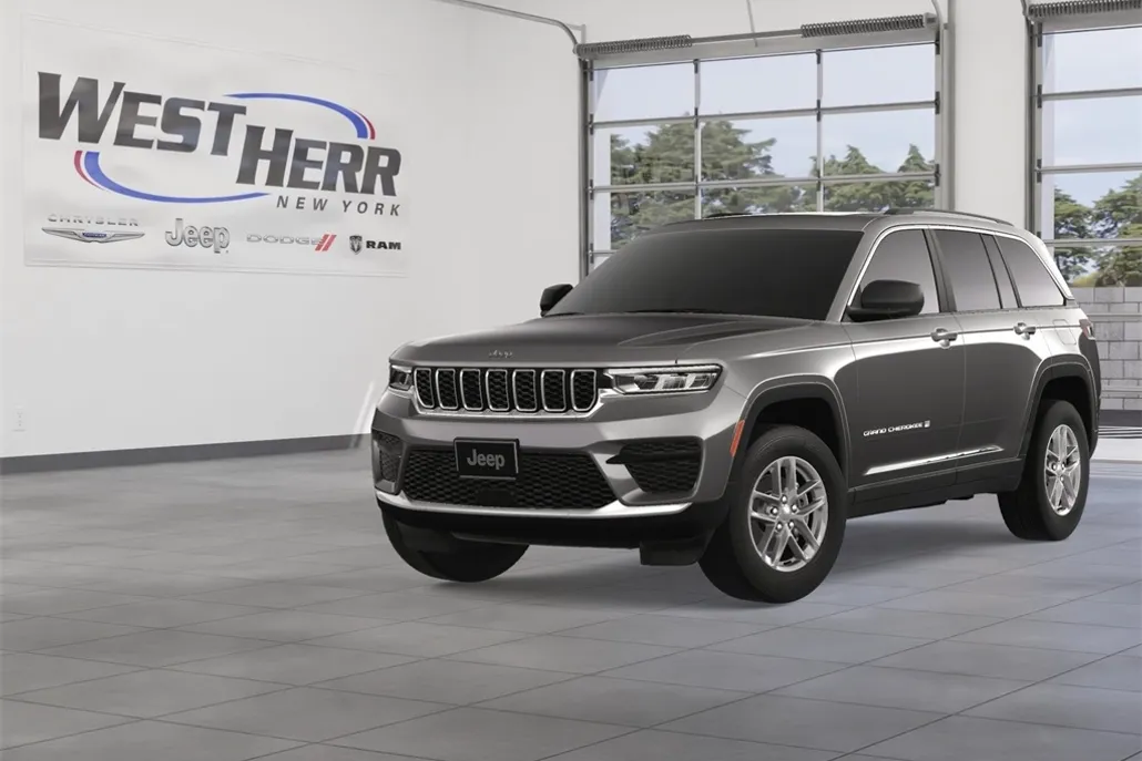 2025 Jeep Grand Cherokee Laredo photo 1