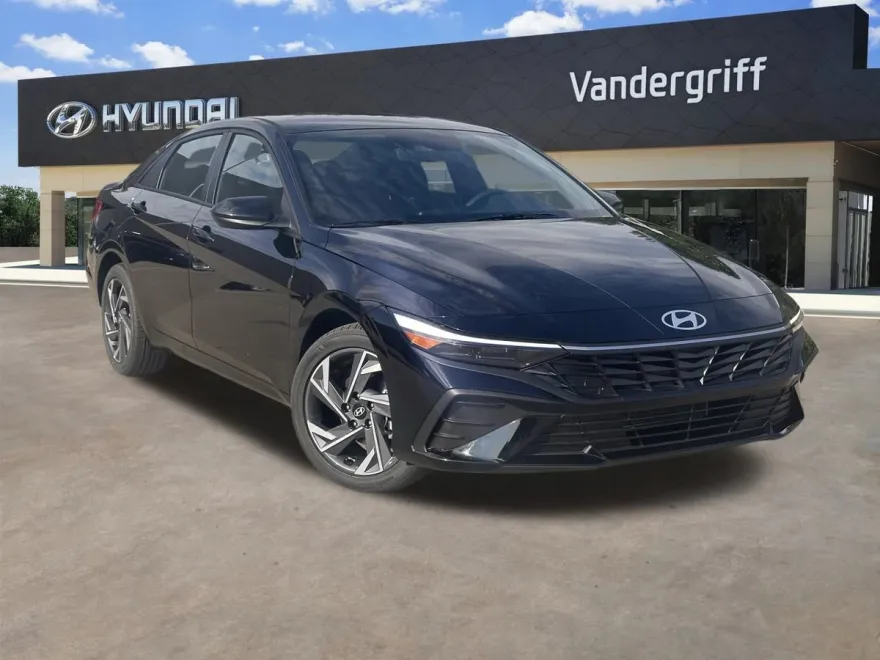 2025 Hyundai Elantra SEL Sport photo 1