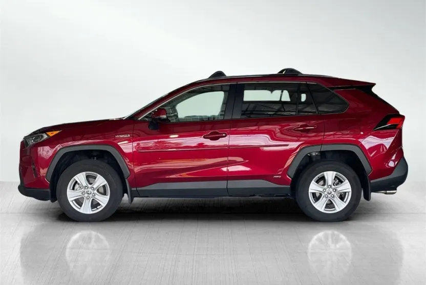 2021 Toyota RAV4 Hybrid XLE photo 1