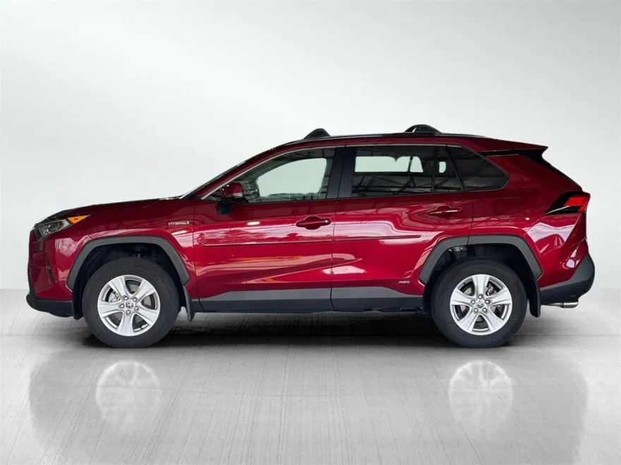 2021 Toyota RAV4 Hybrid XLE photo 1