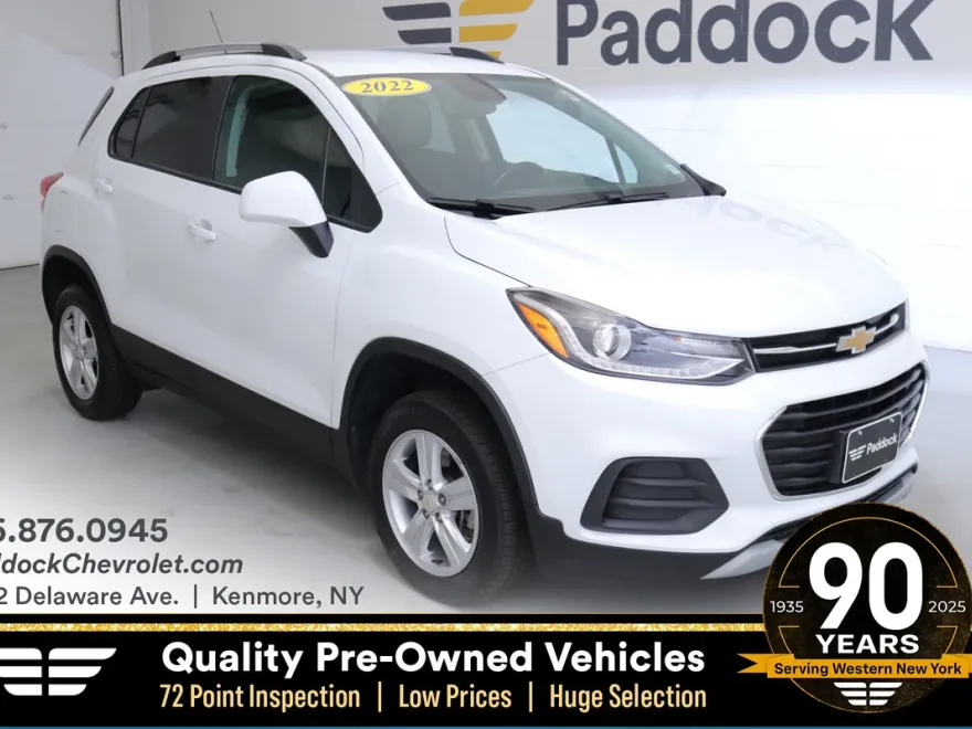 2022 Chevrolet Trax LT photo 1