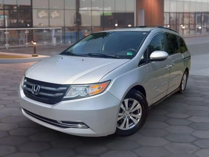 2014 Honda Odyssey EX photo 1