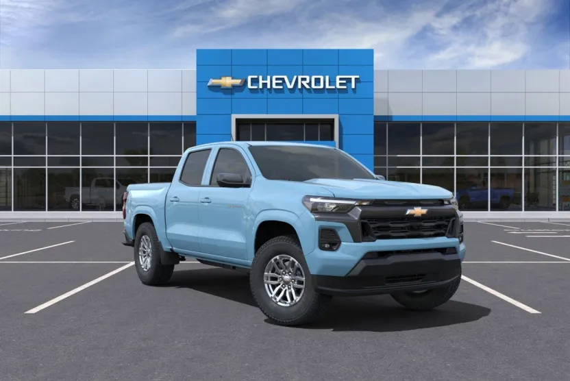 2025 Chevrolet Colorado Work Truck LT photo 1