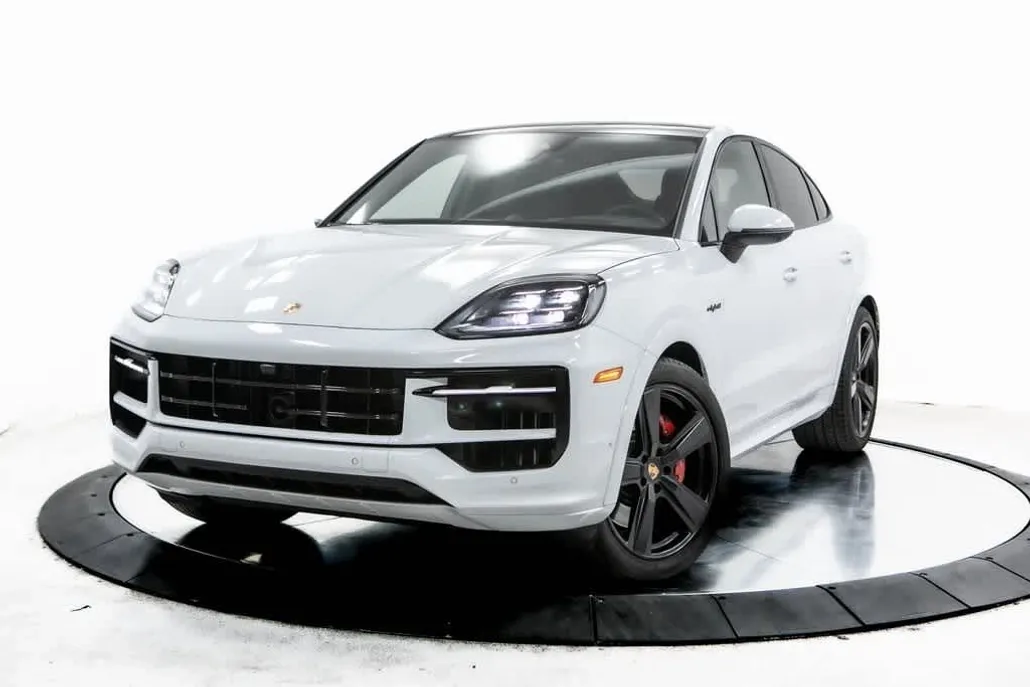 2025 Porsche Cayenne S E-Hybrid Coupe photo 1