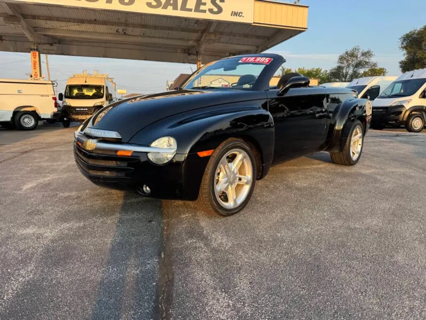 2004 Chevrolet SSR photo 1