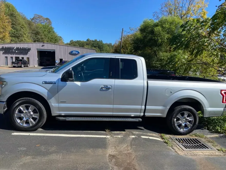 2016 Ford F-150 XLT photo 2