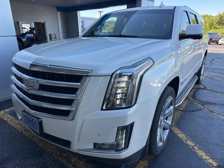 2015 Cadillac Escalade ESV Luxury photo 1