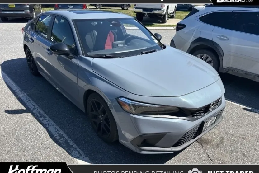 2022 Honda Civic Si photo 1