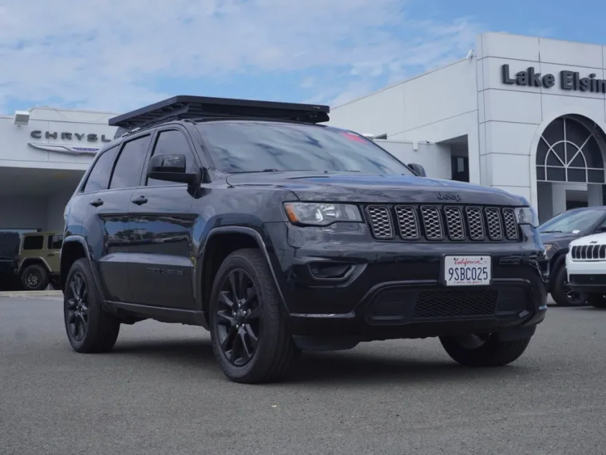 2018 Jeep Grand Cherokee Altitude photo 1