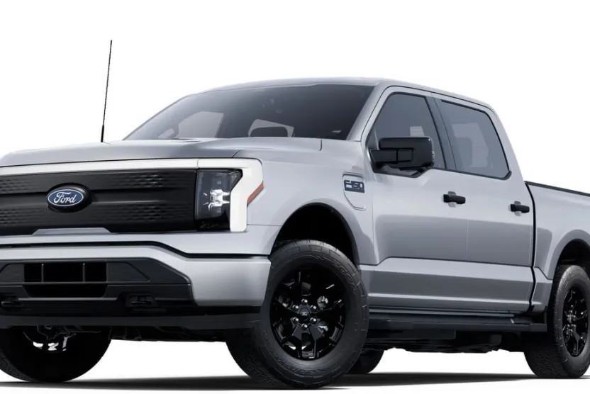 2025 Ford F-150 Lightning XLT photo 1