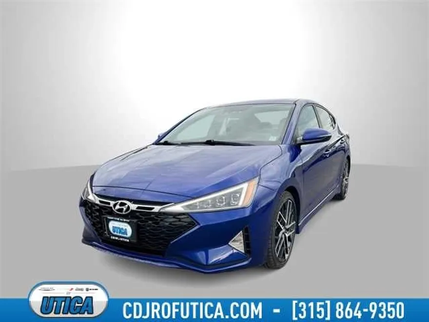 2020 Hyundai Elantra Sport photo 1