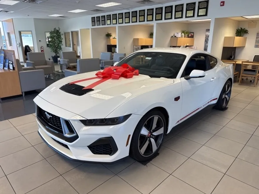 2025 Ford Mustang GT Premium photo 1