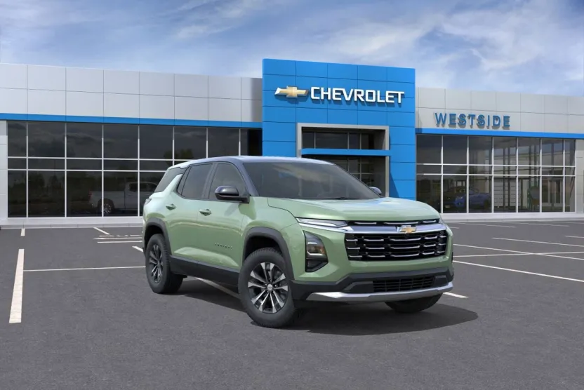 2026 Chevrolet Equinox LT photo 1
