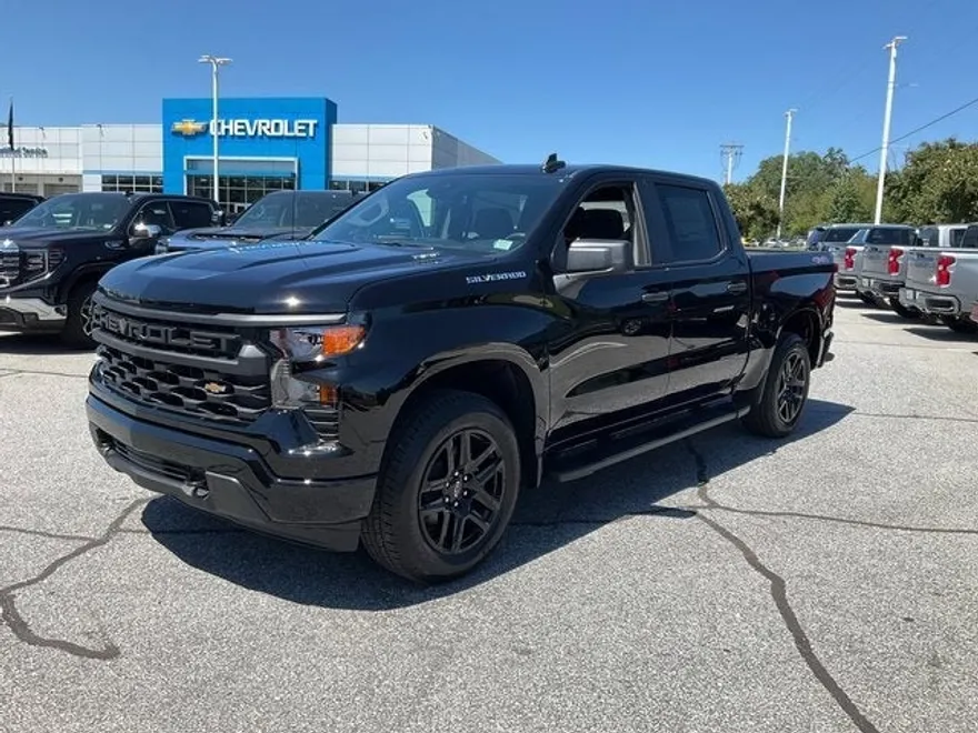 2026 Chevrolet Silverado 1500 Custom photo 1