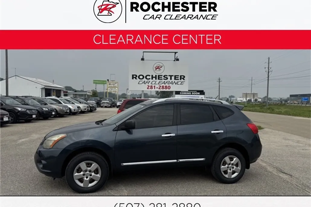 2015 Nissan Rogue Select S photo 1
