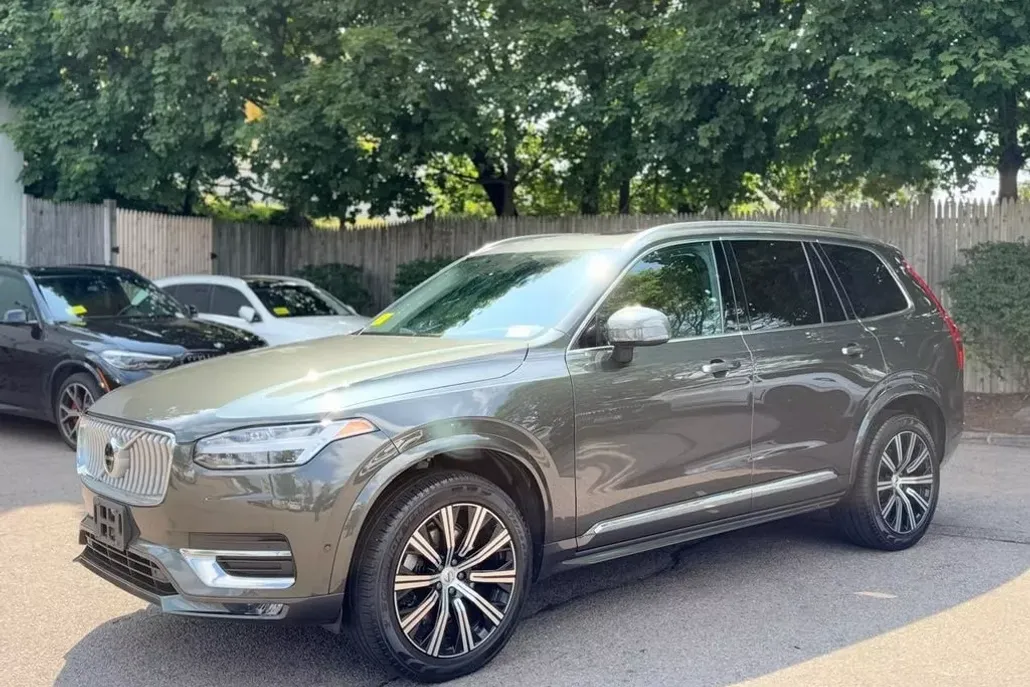 2022 Volvo XC90 T6 Inscription photo 1