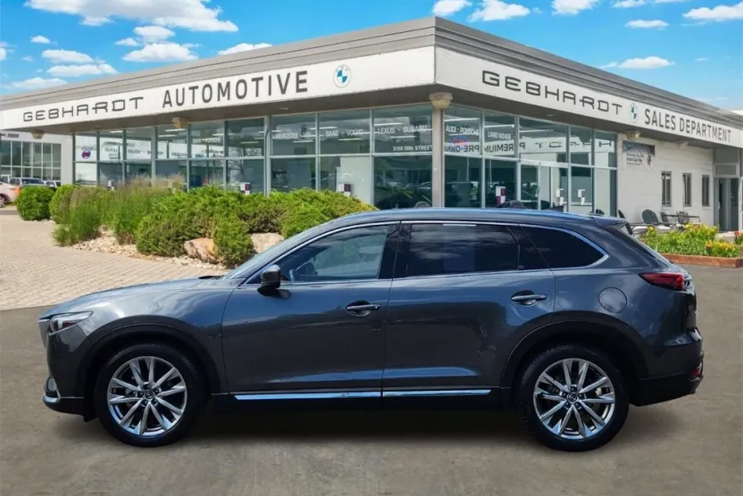 2016 Mazda CX-9 Signature photo 1