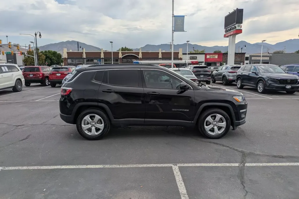 2019 Jeep Compass Latitude photo 1