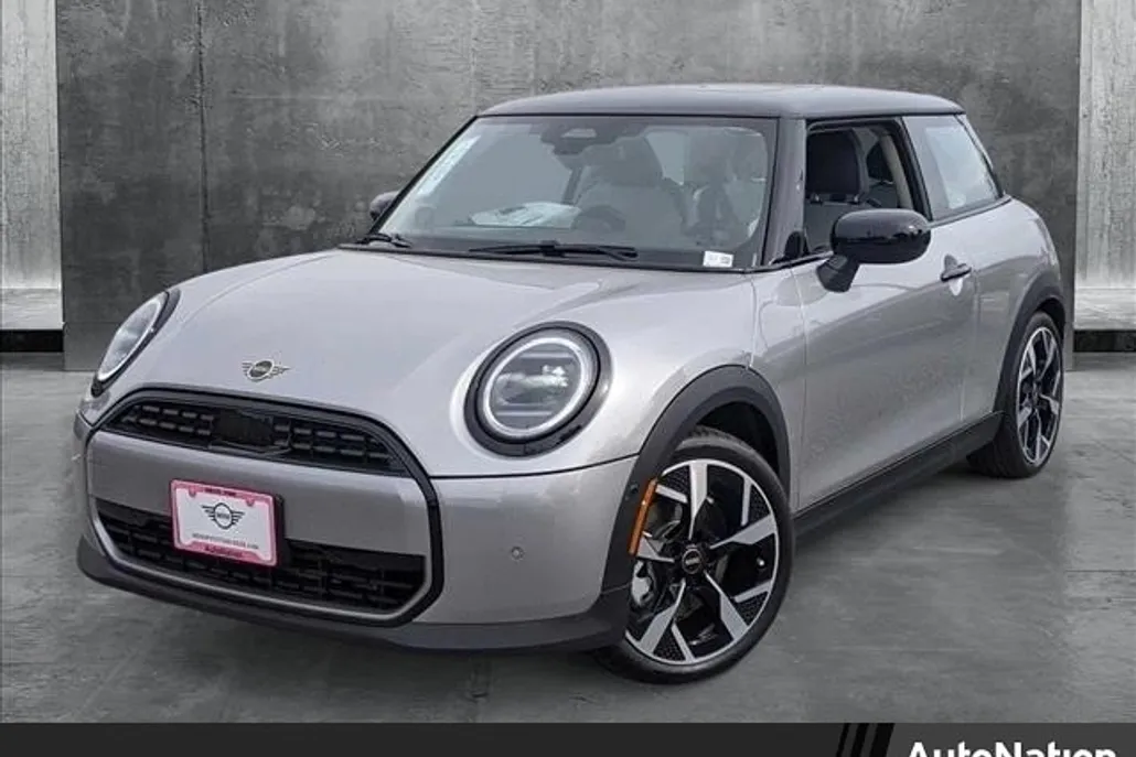 2025 Mini Cooper Signature photo 1