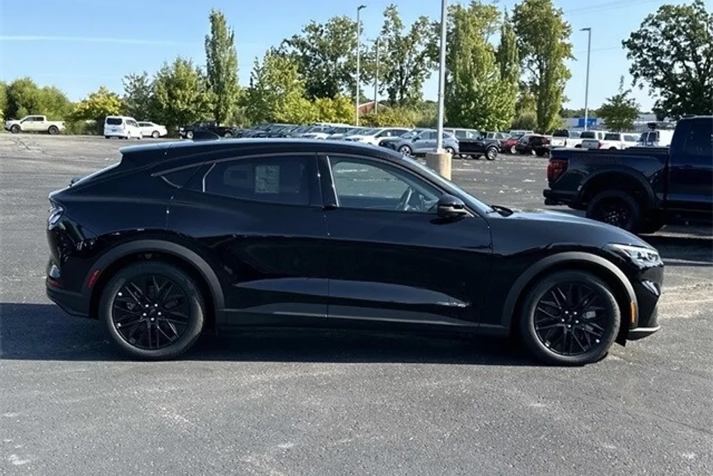 2025 Ford Mustang Mach-E Select photo 1