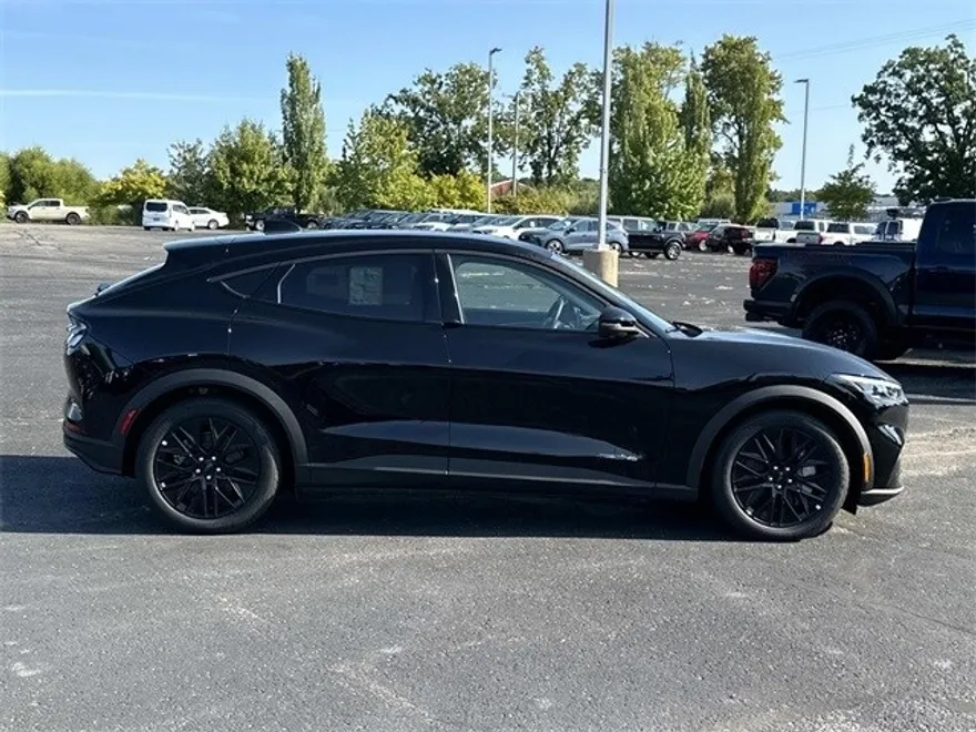 2025 Ford Mustang Mach-E Select photo 1