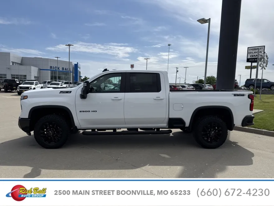 2025 Chevrolet Silverado 2500HD LT photo 1