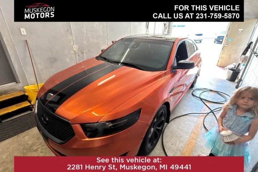 2017 Ford Taurus SHO photo 1