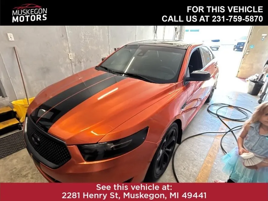 2017 Ford Taurus SHO photo 1