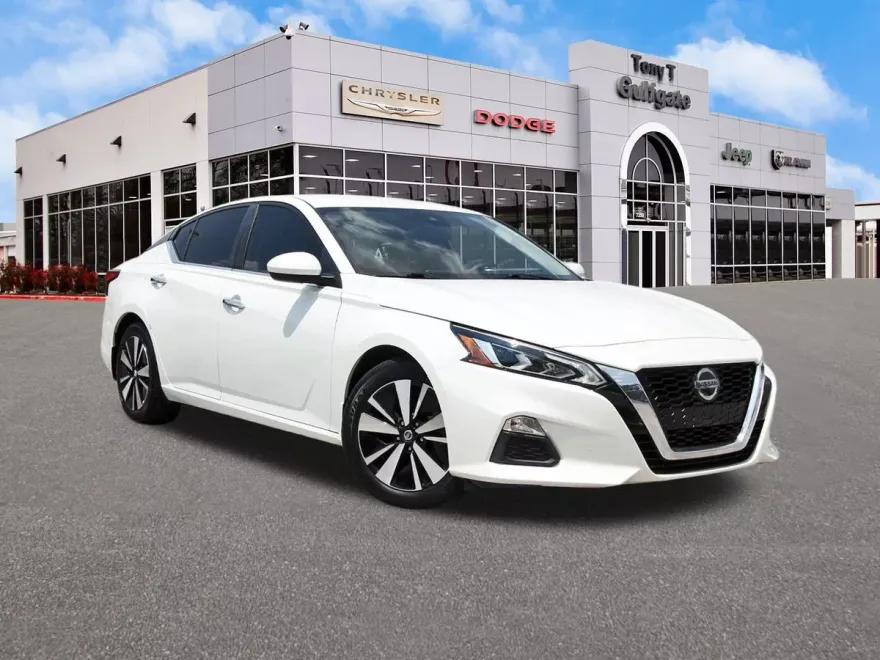 2021 Nissan Altima 2.5 SV photo 1