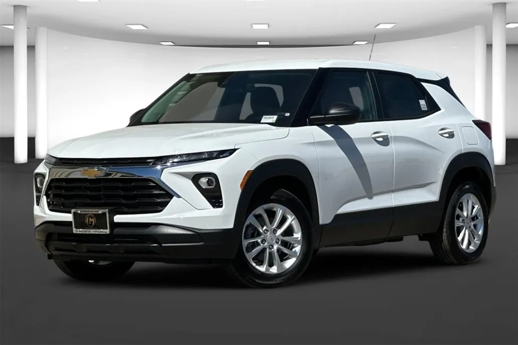 2026 Chevrolet Trailblazer LS photo 1