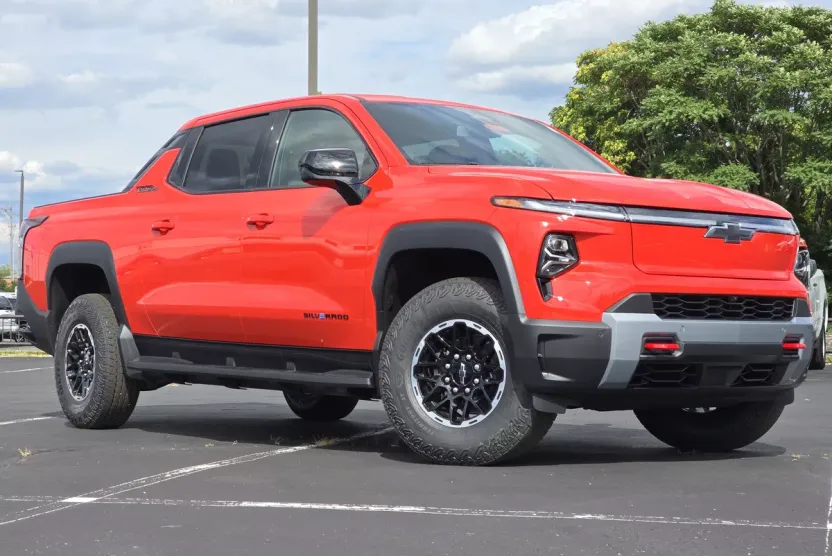 2026 Chevrolet Silverado EV Trail Boss photo 1
