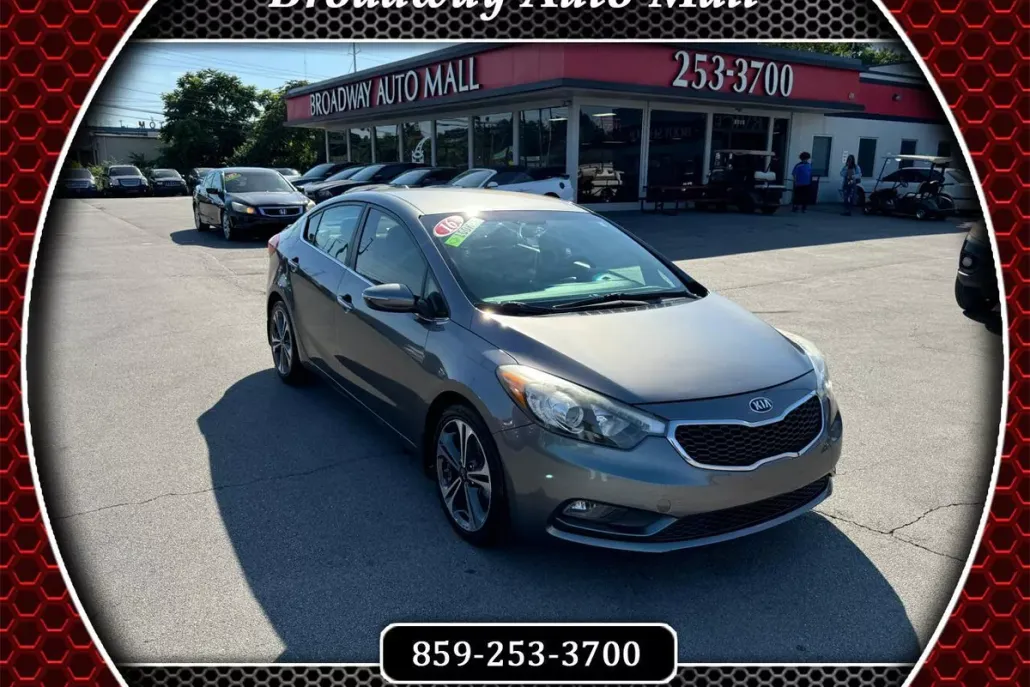 2016 Kia Forte EX photo 1