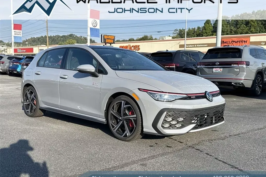 2025 Volkswagen Golf GTI SE photo 1