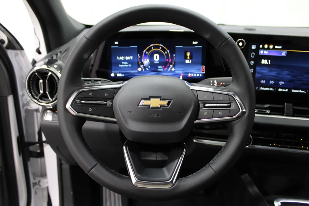 2026 Chevrolet Equinox LT photo 1