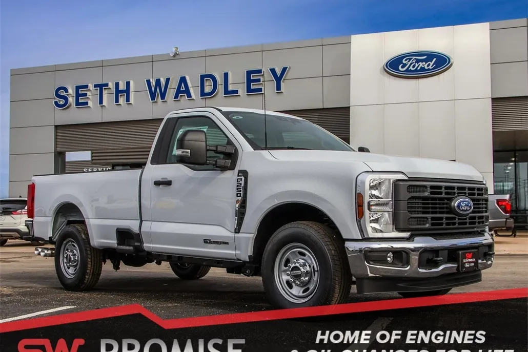 2025 Ford F-250 photo 1