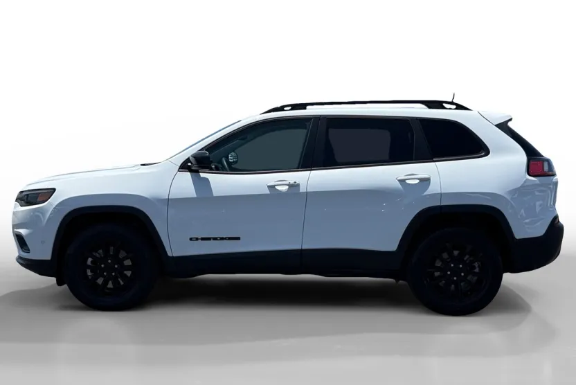 2023 Jeep Cherokee Altitude photo 1