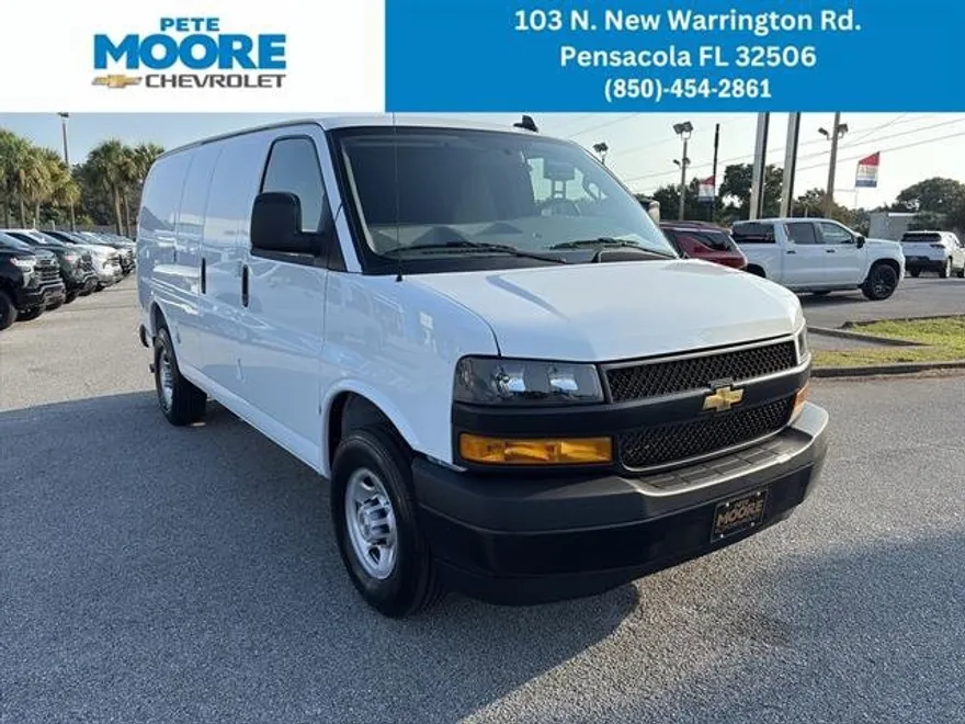 2025 Chevrolet Express Cargo 2500 photo 1