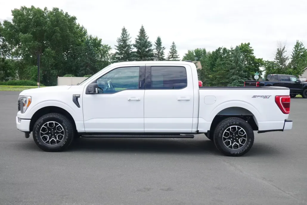 2021 Ford F-150 XLT photo 1