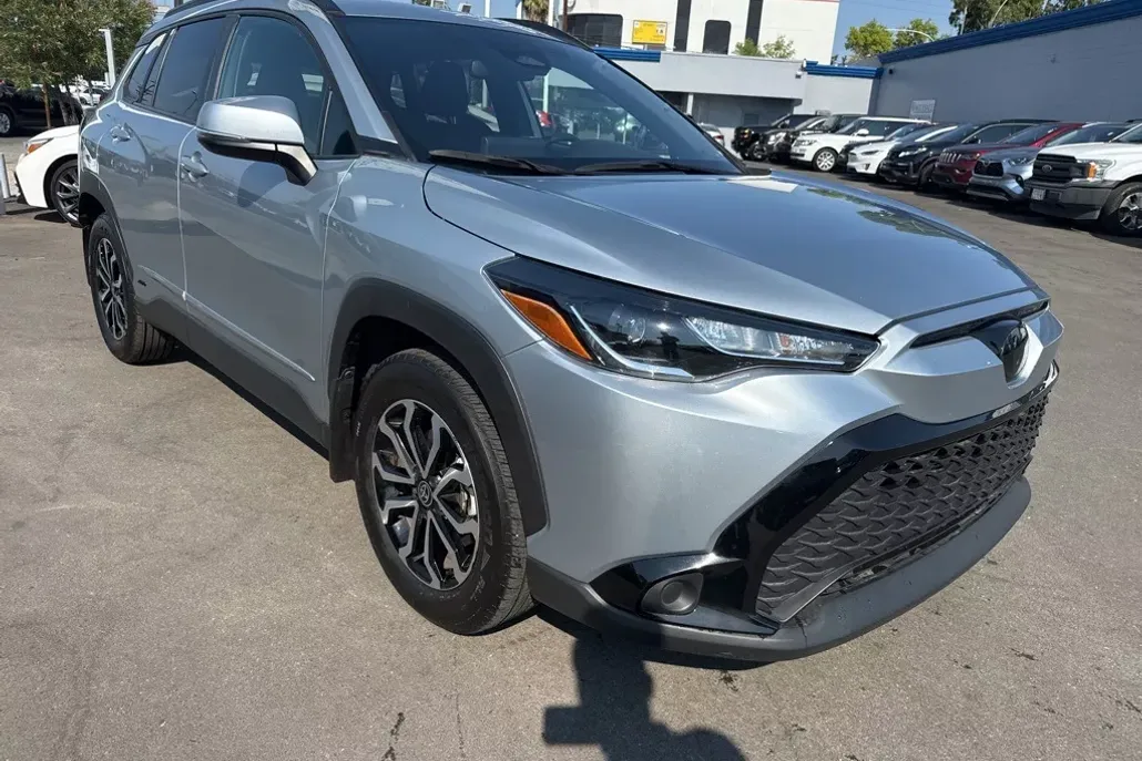 2023 Toyota Corolla Hybrid SE photo 1
