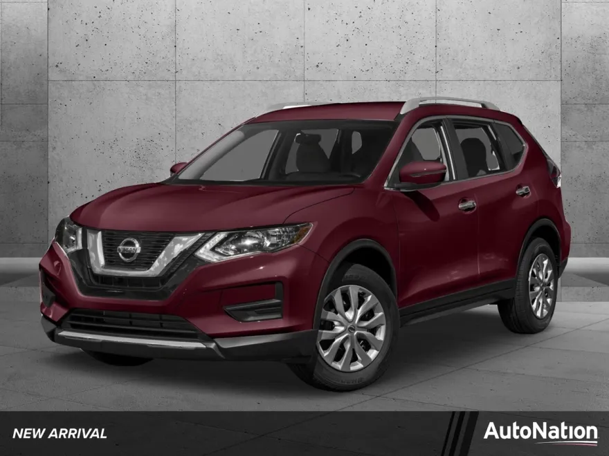 2017 Nissan Rogue SV photo 1