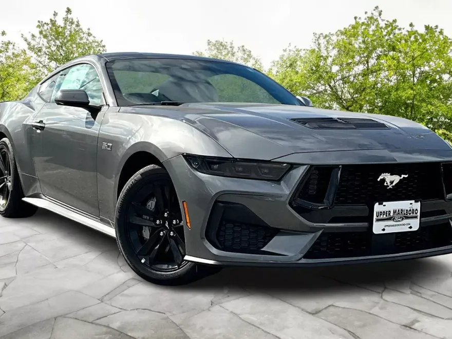 2025 Ford Mustang GT photo 1