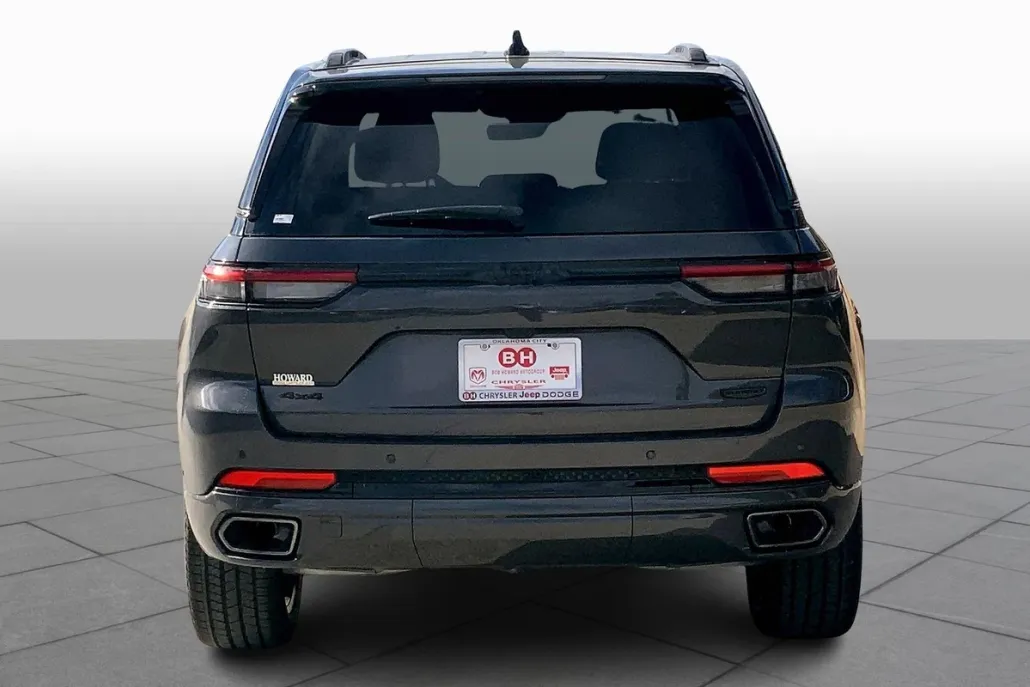 2025 Jeep Grand Cherokee Summit photo 1