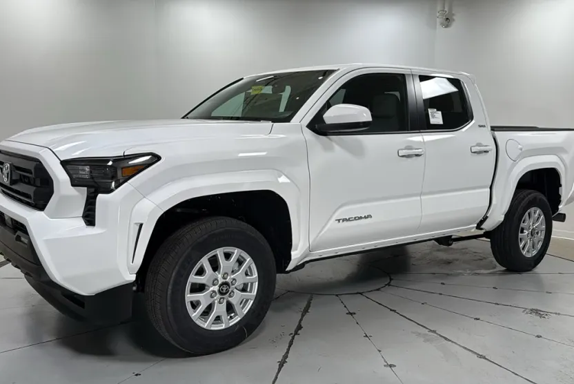 2025 Toyota Tacoma SR5 Double Cab photo 1