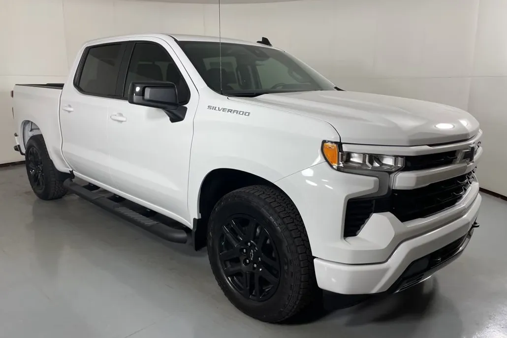 2026 Chevrolet Silverado 1500 RST photo 1
