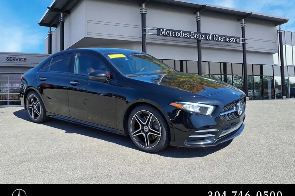 2021 Mercedes Benz A 220 4MATIC photo 1