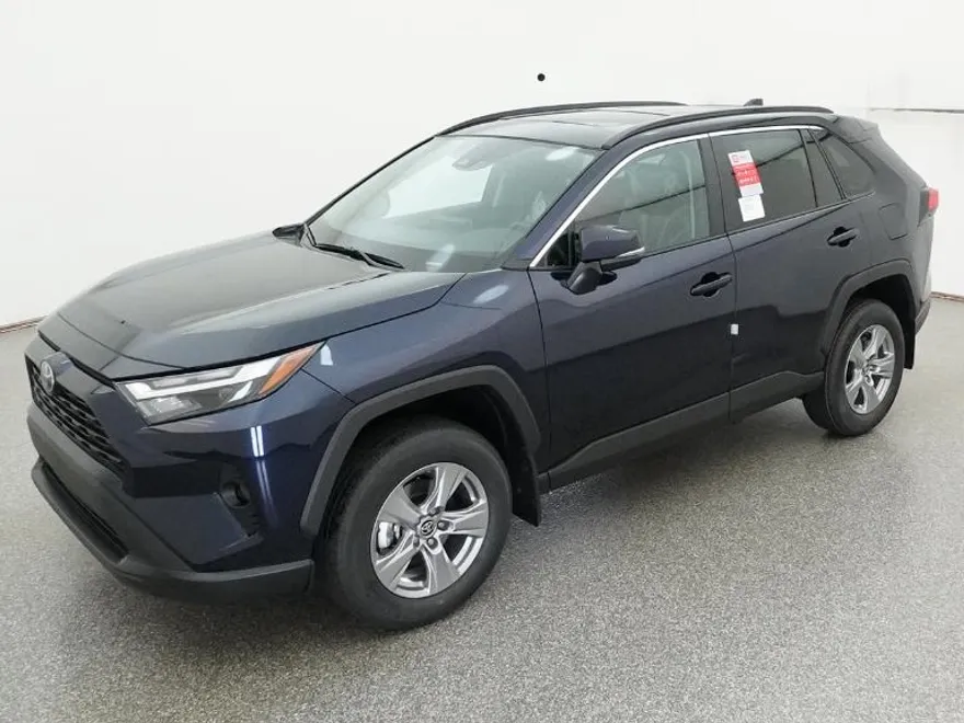 2025 Toyota RAV4 XLE photo 1