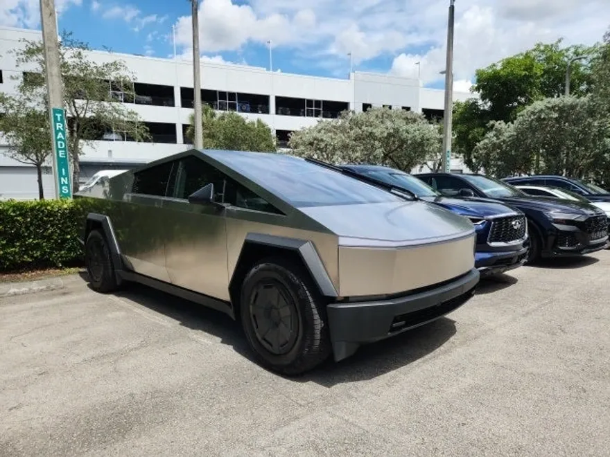 2024 Tesla Cybertruck All-Wheel Drive photo 1