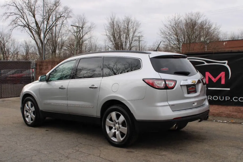 2015 Chevrolet Traverse LTZ photo 1