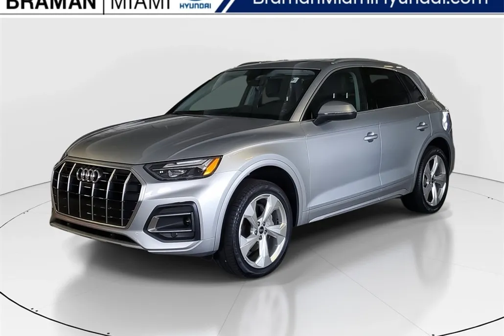 2021 Audi Q5 45 Premium Plus photo 1