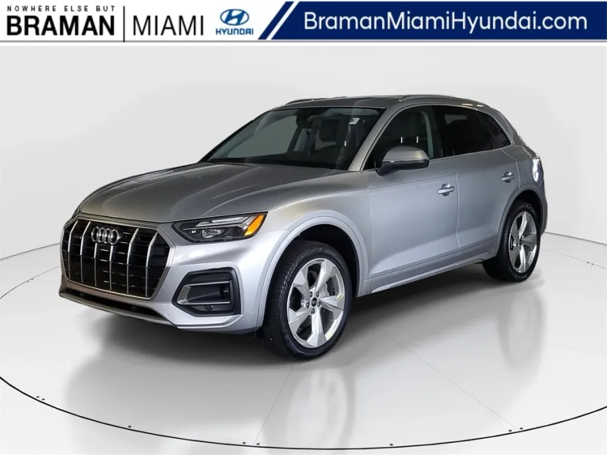 2021 Audi Q5 45 Premium Plus photo 1
